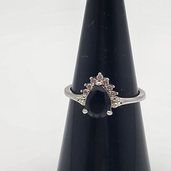 Fragrant Jewels Silver Tone Black Teardrop Ring (7) - Picture 1 of 8